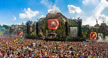 Tomorrowland 2024'ün Tam Kadrosu Heyecanla Açıklandı: Müzik Dünyasının Yıldızları Bir Araya Geliyor!